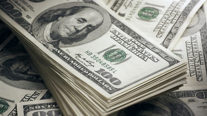 «Курс валют»: Доллар продается по 68,51 сомов (график) — Tazabek