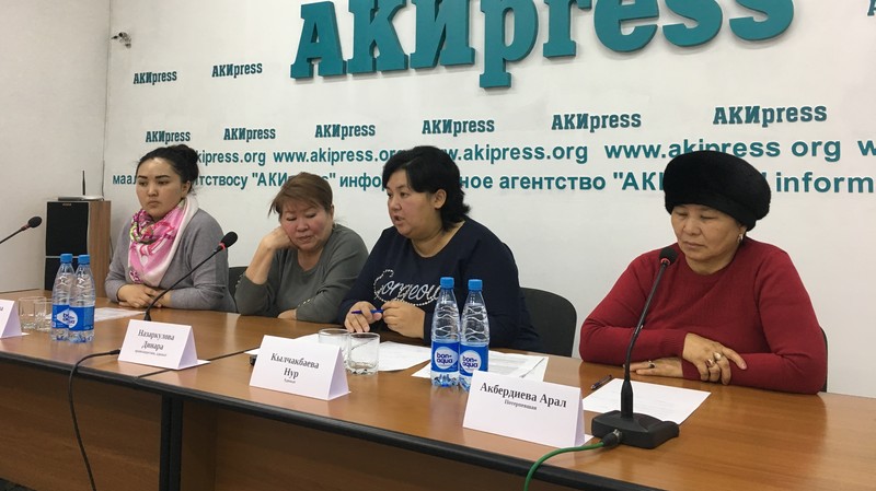 Правозащитники: Мошенники финансовой пирамиды Sattylyk-kz.com из Джети-Огузского района вывезли в Казахстан свыше 200 млн сомов — Tazabek