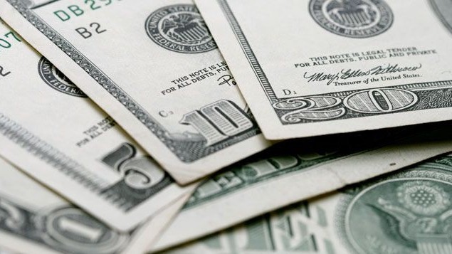 «Курс валют»: Доллар продается по 68,98 сома (график) — Tazabek