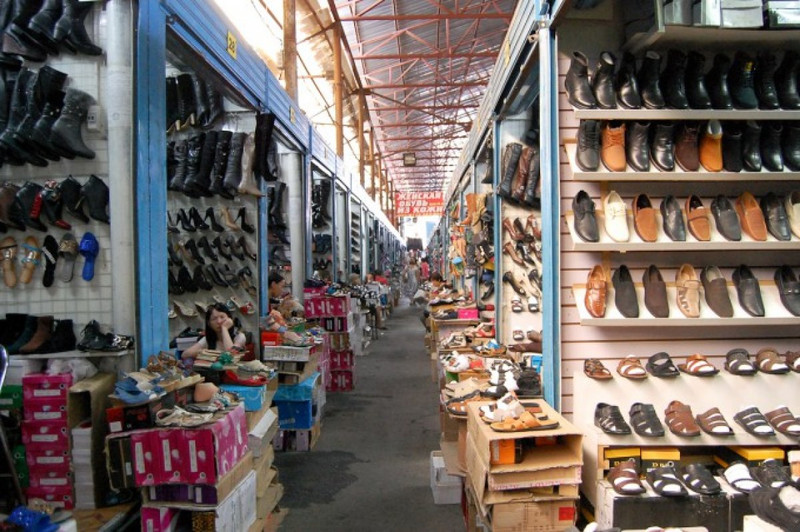 Бизнес за прилавком: Сколько заплатили торговцы рынков Бишкека, в том числе Ошский базар, «Берекет» и «Дордой»? — Tazabek