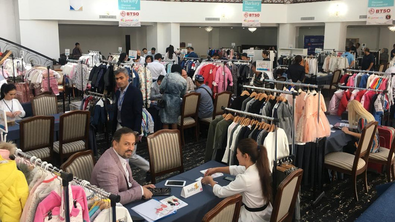 В Бишкеке проходит выставка детской текстильной одежды из Турции — Tazabek