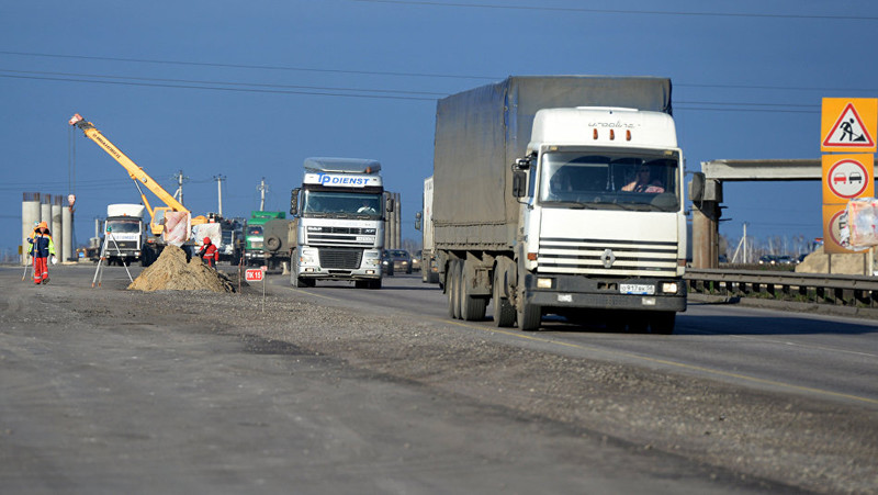 Кыргызские перевозчики с начала года перевезли в Узбекистан 206 тыс. тонн грузов — Tazabek