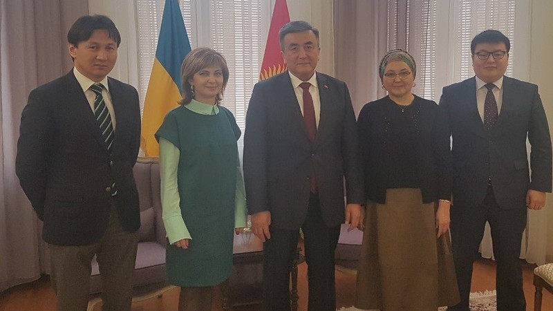 Кыргызстан и Украина обсудили вопросы взаимодействия в сфере легкой промышленности — Tazabek