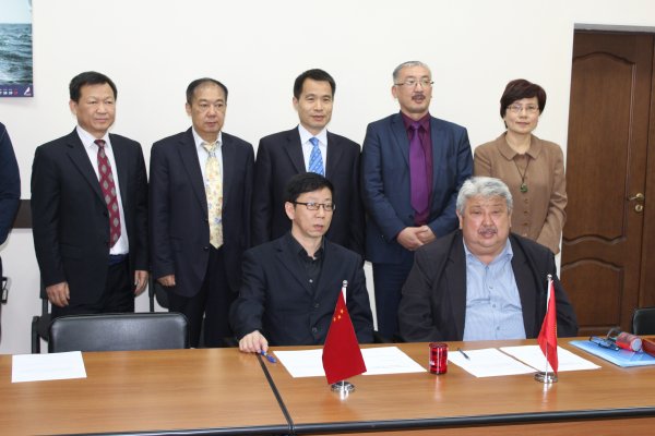 Китай намерен создать в Бишкеке центр лабораторного исследования, - Госгеология — Tazabek