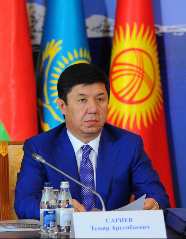 В журнале ТОП-200 крупнейших компаний Кыргызстана  Т.Сариев предлагает перейти на новую экономическую модель развития государства — Tazabek