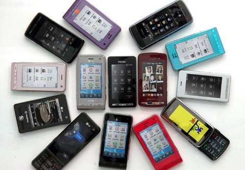С начала сентября в КР завезено свыше 79 тыс. штук сотовых телефонов, - ГТС — Tazabek