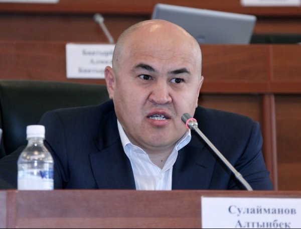 Депутат А.Сулайманов: Правительство ранее говорило, что приостановит сбор страховых взносов с фермеров, а сегодня снова планируют собирать — Tazabek