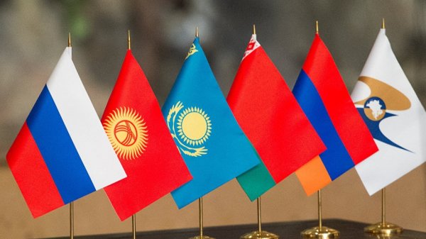 Минэкономики: Кыргызстан не может снять нетарифные барьеры, появившиеся после вступления КР в ЕАЭС — Tazabek