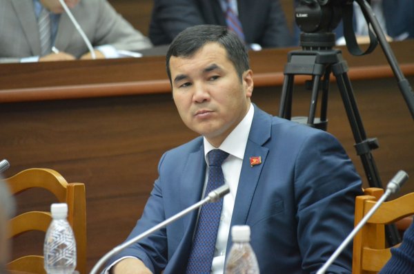 Нужно привлечь инвесторов для строительства современных ветеринарных лабораторий, - депутат ЖК У.Жылкыбаев — Tazabek