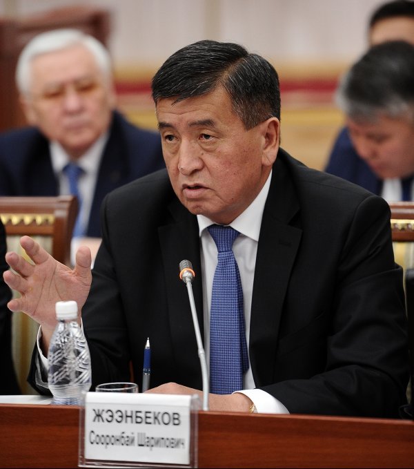 Премьер попросил депутатов задавать вопросы по теме дня — об итогах вступления КР в ЕАЭС — Tazabek