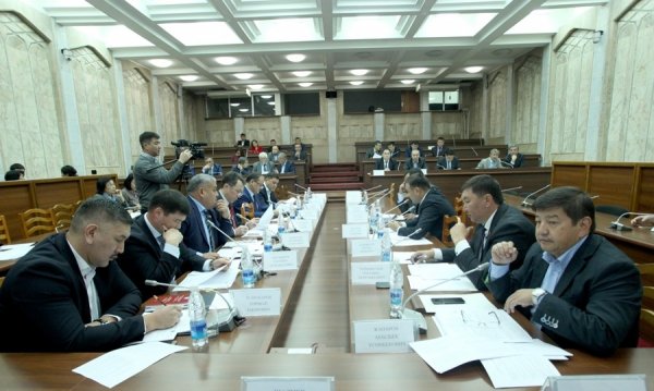 Таможенная служба Кыргызстана дополнительно получит $3,3 млн в рамках помощи КР в адаптации к условиям ЕАЭС — Tazabek