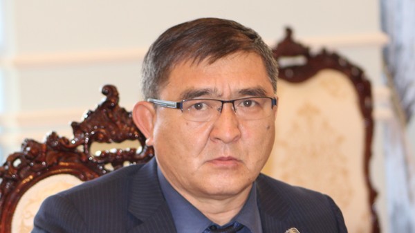 Депутат Э.Байбакпаев предложил правительству не забирать дивиденды у госбанков и прекратить выдавать им субсидии — Tazabek