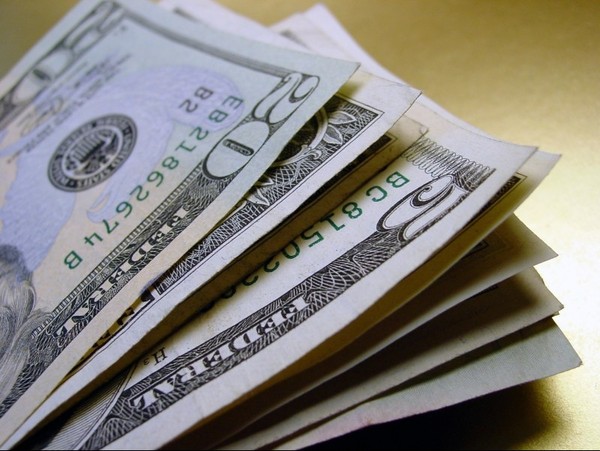 Утренний курс валют: Доллар США продается по 67,55 сома — Tazabek