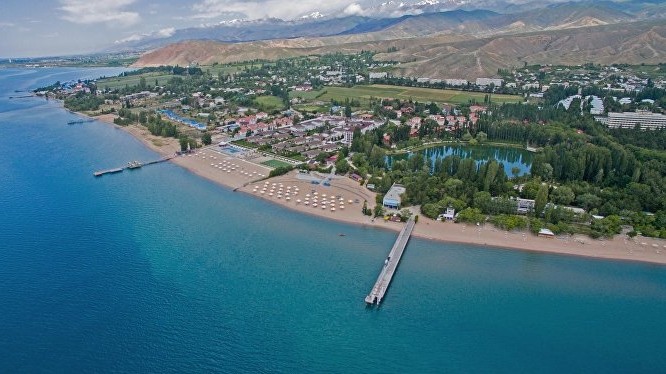 На балансе ГП «Кыргызаэронавигация» имеются 5 коттеджей и одна гостиница на берегу Иссык-Куля (список, балансовая стоимость) — Tazabek