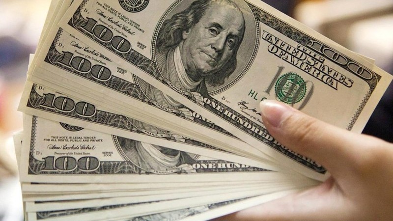 «Курс валют»: Доллар продается по 68,85 сома (график) — Tazabek