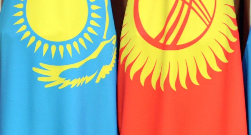 Кыргызстан и Казахстан подписали детализированное соглашение по оказанию помощи казахской стороной на $100 млн в виде гранта — Tazabek