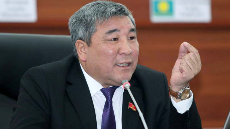 Депутат возмущается, что в советы директоров «Бишкектеплосети» и «Северэлектро» вошли заместители главы Нацэнергохолдинга — Tazabek