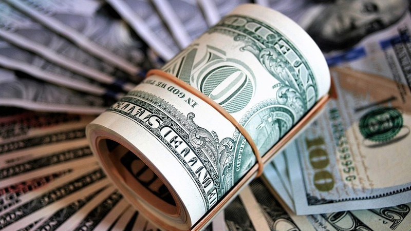 «Курс валют»: Доллар продается по 68,53 сома (график) — Tazabek
