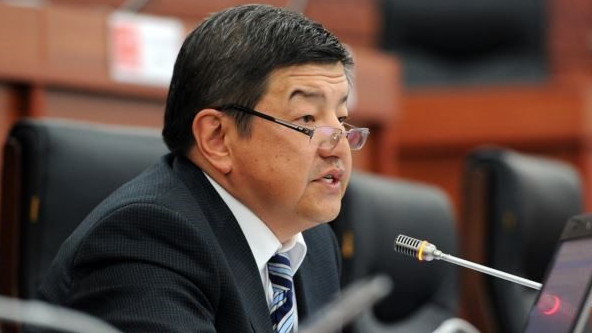 Депутат предложил создать кыргызские банки в России и Китае — Tazabek