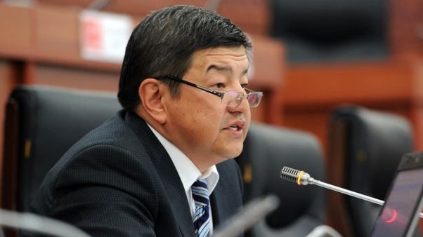 Депутат: Надо менять правила игры в производстве спирта и водки в Кыргызстане — Tazabek