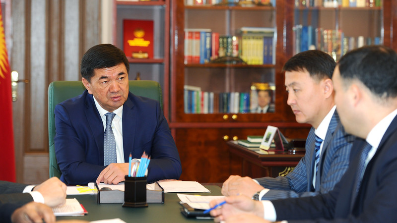 К чиновникам, создающим преграды для притока инвестиций, будут приниматься жесткие меры, - премьер М.Абылгазиев — Tazabek