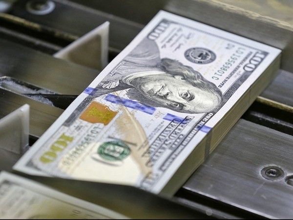 «Субботний курс валют»: Доллар продается по 67,9 сома (график) — Tazabek