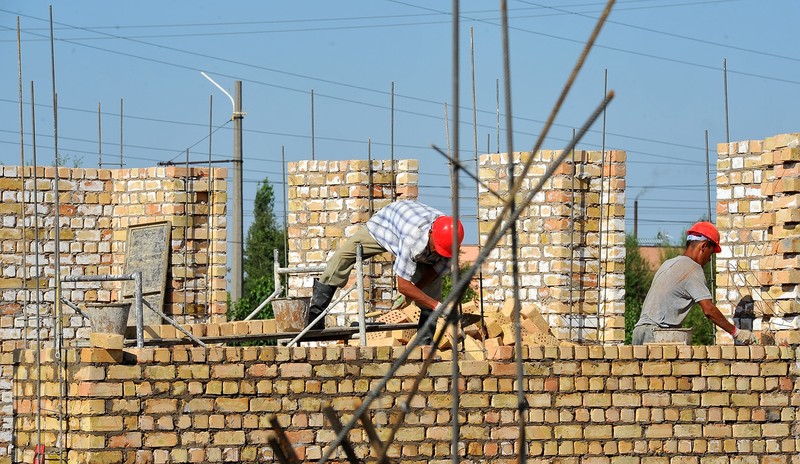 За 5 месяцев 2017 года в Кыргызстане построено 2,6 тыс. жилых домов, - Госстрой — Tazabek