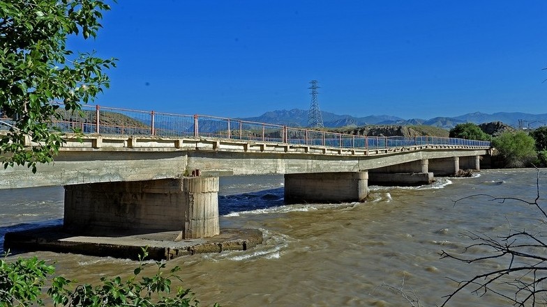 Генпрокуратура возбудила уголовное дело в отношении работников ДЭУ-15 за ущерб государству в 35,3 млн сомов при ремонте моста — Tazabek