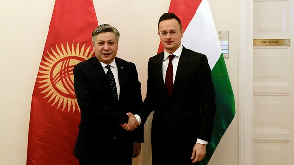 Правительство Венгрии увеличило квоту стипендий для Кыргызстана с 25 до 75 мест, начиная с 1 сентября 2018 года