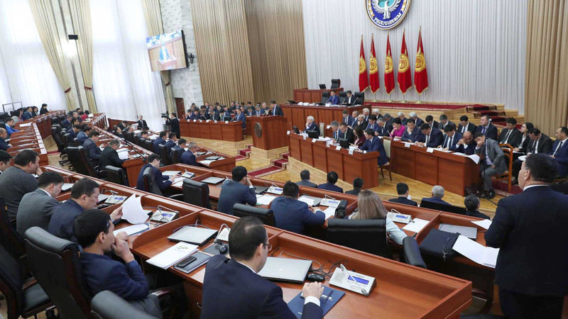 Комитет по экономической и фискальной политике одобрил законопроект об увеличении штрафов за перевозку контрабандных товаров — Tazabek