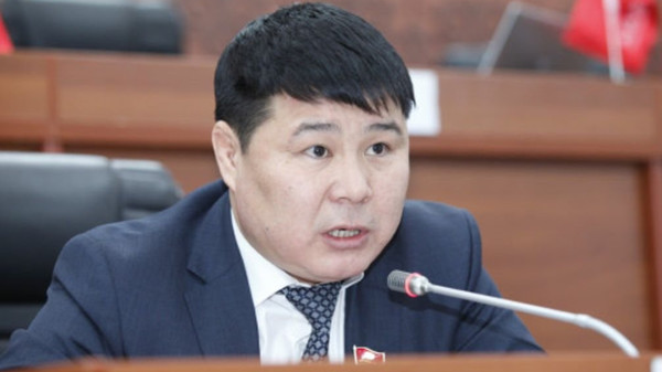 В Бишкеке в 2018 году количество первоклассников стало в два раза больше, чем в прошлом году, - считает депутат ЖК