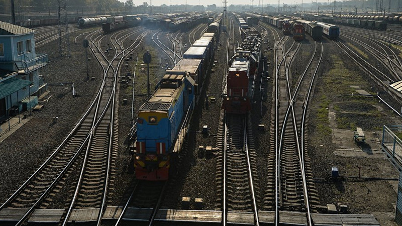 Правительство поручило «Кыргыз темир жолу» увеличить объем грузоперевозок как внутри страны, так и на экспорт — Tazabek