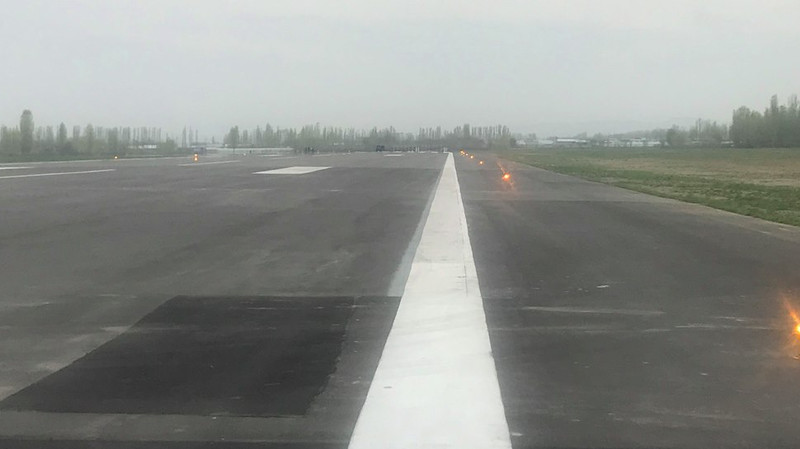 Фото — Взлетно-посадочную полосу аэропорта «Ош» удлинили на 400 метров — Tazabek