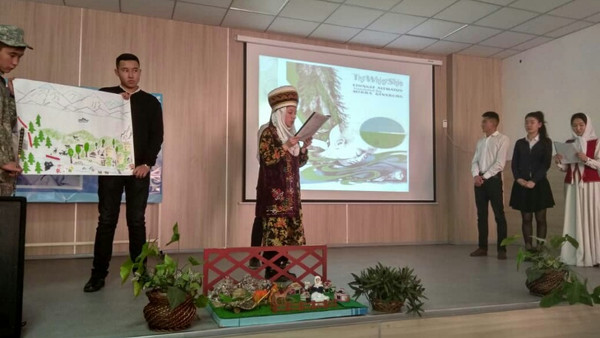 Бишкекте окуучулардын илимий-изилдөө долбоору сынагынын жеңүүчүлөрү аныкталды (сүрөт)