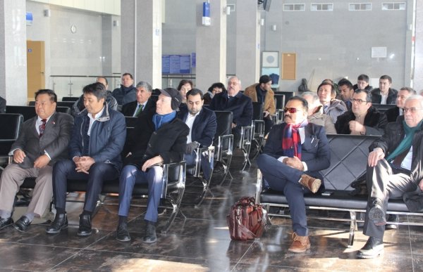 Почётные консулы Кыргызстана в иностранных государствах ознакомились с деятельностью ОАО «МАМ» — Tazabek