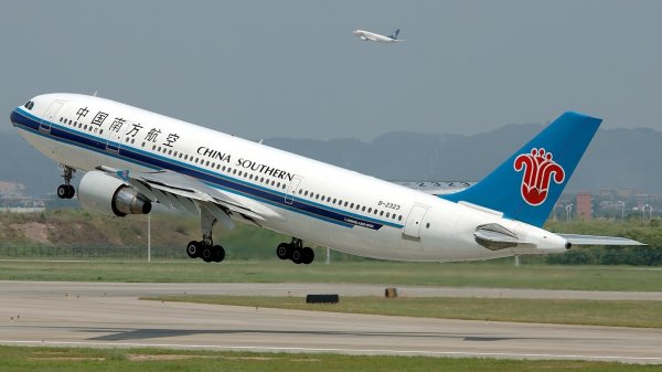 Китайская China Southern Airlines хочет купить 49% доли авиакомпании «Кыргызстан», - министр Ж.Калилов — Tazabek