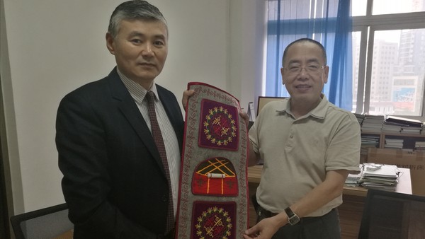 Генконсул КР в Гуанчжоу предложил китайским бизнесменам открыть производство кожаных изделий в КР с последующим экспортом в ЕАЭС и ЕС — Tazabek