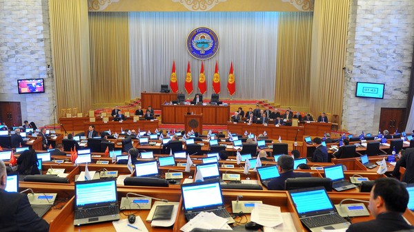 Комитет ЖК одобрил законопроект о получении $98,11 млн от АБР на реабилитацию дороги от села Эпкин до села Башкуганды — Tazabek