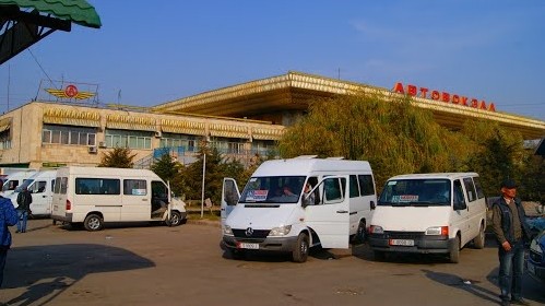 В течение 10 дней «Бишкекасфальтсервис» начнет ремонт дороги вблизи западного вокзала Бишкека — Tazabek