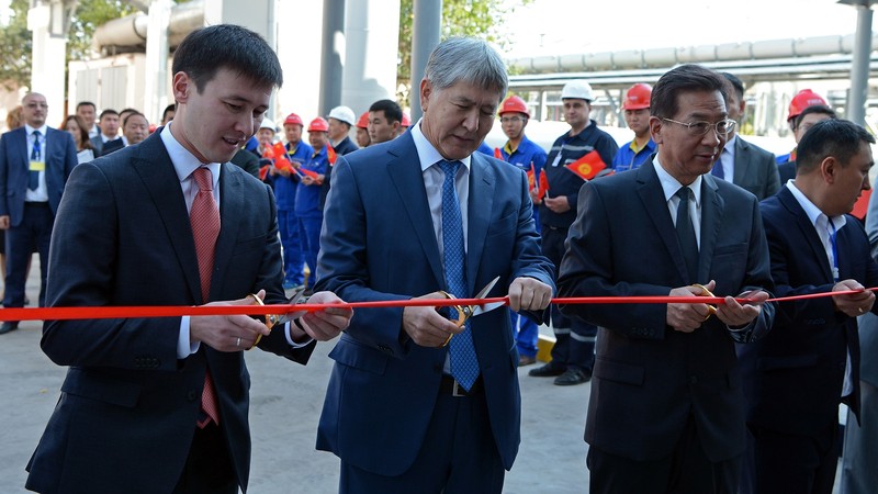 Фото – Президент А.Атамбаев открыл церемонию запуска новых энергоблоков ТЭЦ Бишкека, чья мощность выросла до 812 МВт — Tazabek