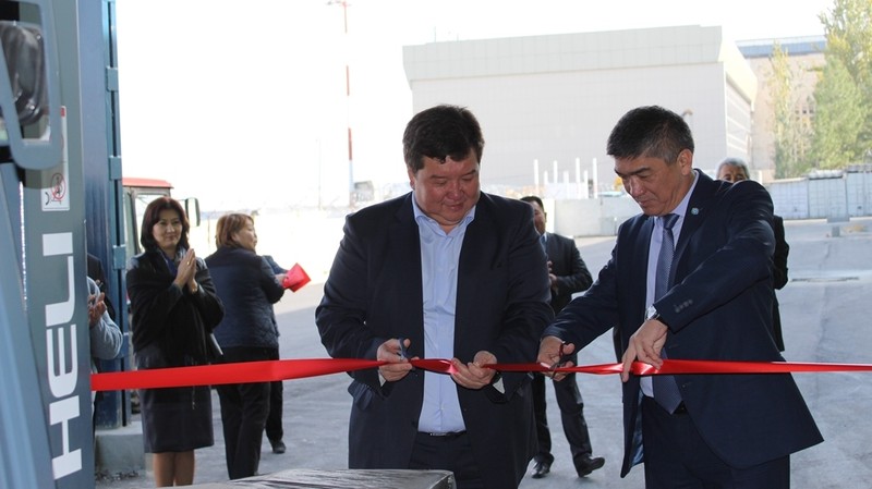 Фото — ОАО «МАМ» и ЗАО «КММ» запустили работу экспортного терминала Воздушного-грузового центра — Tazabek