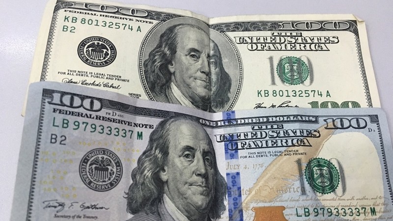 «Курс валют»: Доллар продается по 69,70 сома (графики) — Tazabek