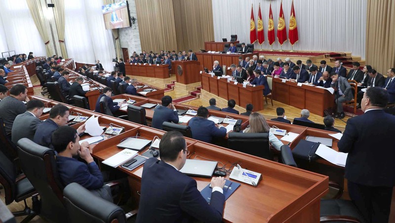Профильный комитет ЖК одобрил поправки в республиканский бюджет на 2017 год — Tazabek