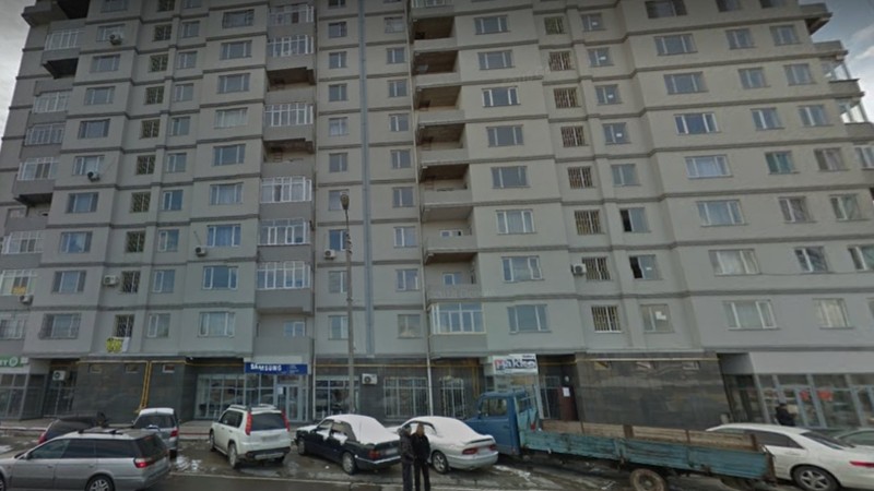 ГСБЭП выявила организацию незаконной игорной деятельности в одном из многоквартирных жилых домов Бишкека (видео) — Tazabek
