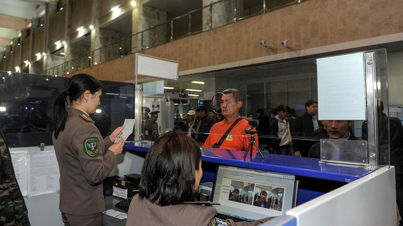 Задержка обслуживания пассажиров в аэропорту «Манас» произошла из-за сбоя системы пограничного контроля, - ОАО «МАМ» — Tazabek