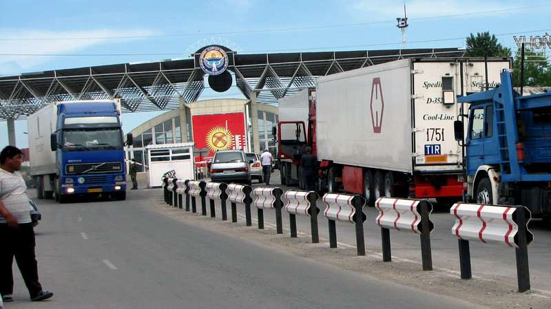 Минтранс предлагает изменить методику и сумму сбора с грузового транспорта и автобусов за проезд по автодорогам страны — Tazabek