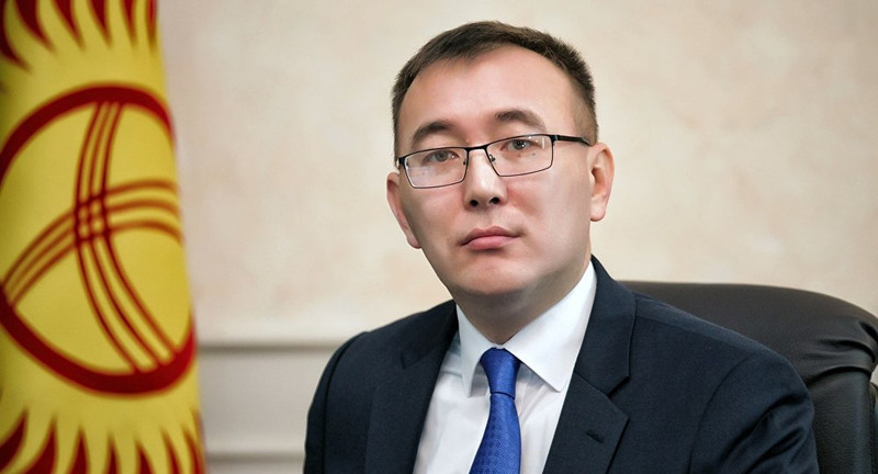 Личного мнения не может быть, так как это дела государства, - глава НБКР о предложении депутата высказаться о сроках пребывания в «черном списке» — Tazabek