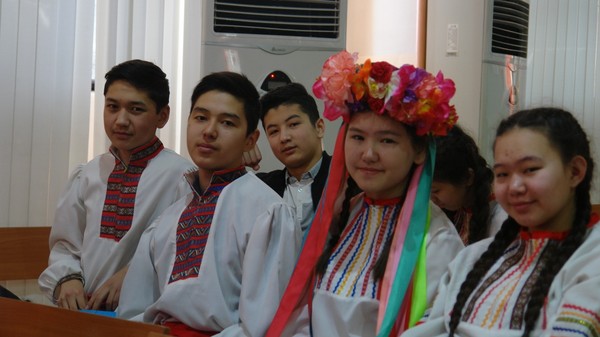 Бишкекте  «Тил – достуктун ачкычы» изилдөө долбоорунун сынагы өтүп, жеңүүчүлөрү аныкталды