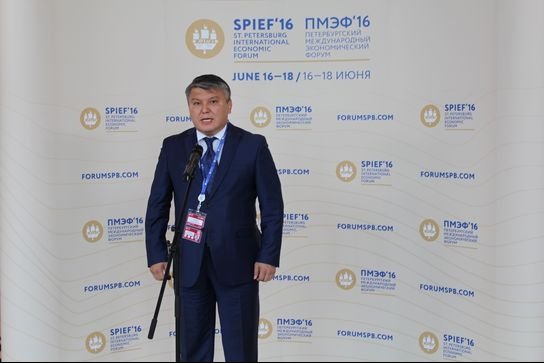 Страны ШОС в сентябре в Бишкеке обсудят вопрос создания банка развития ШОС, - министр экономики А.Кожошев — Tazabek