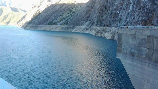 Уровень притока воды в Токтогульское водохранилище опустился ниже 1000 кубометров в секунду — Tazabek